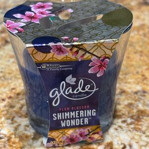 Glade Plum Blossom Shimmering Wonder Candle - Purple with Pink Accents